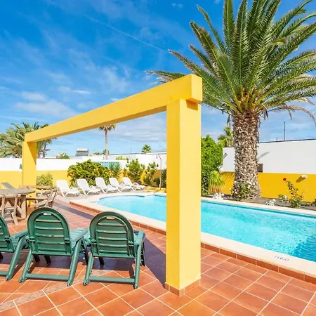 Mariposas Villa