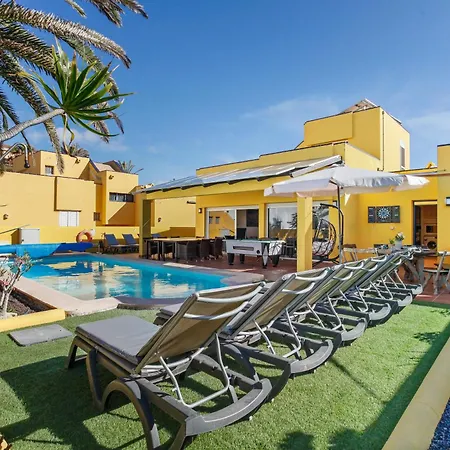 Mariposas Villa